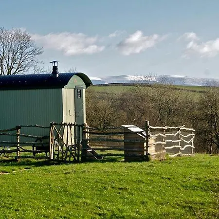 Cefnmachllys Shepherds Huts Brecon Exterior photo