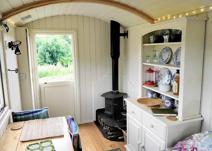 Cefnmachllys Shepherds Huts