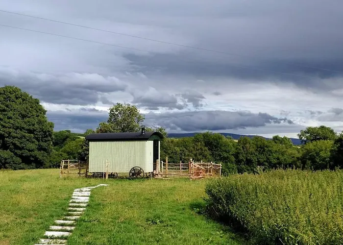 Cefnmachllys Shepherds Huts