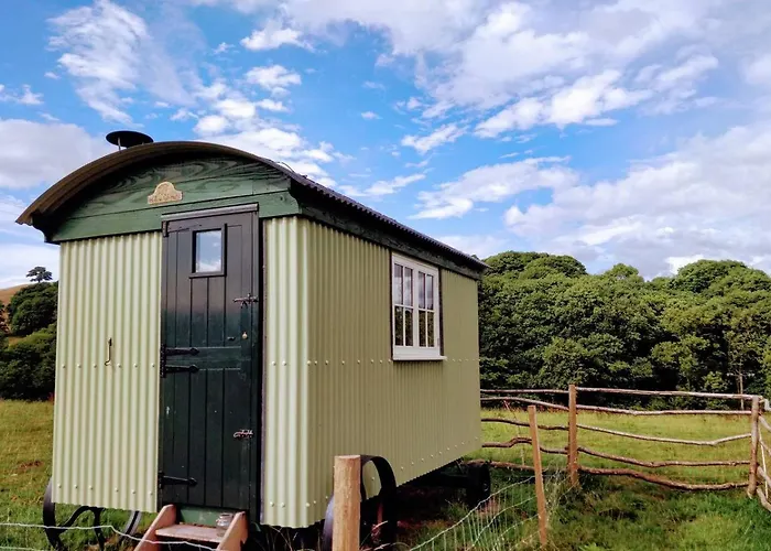 Cefnmachllys Shepherds Huts