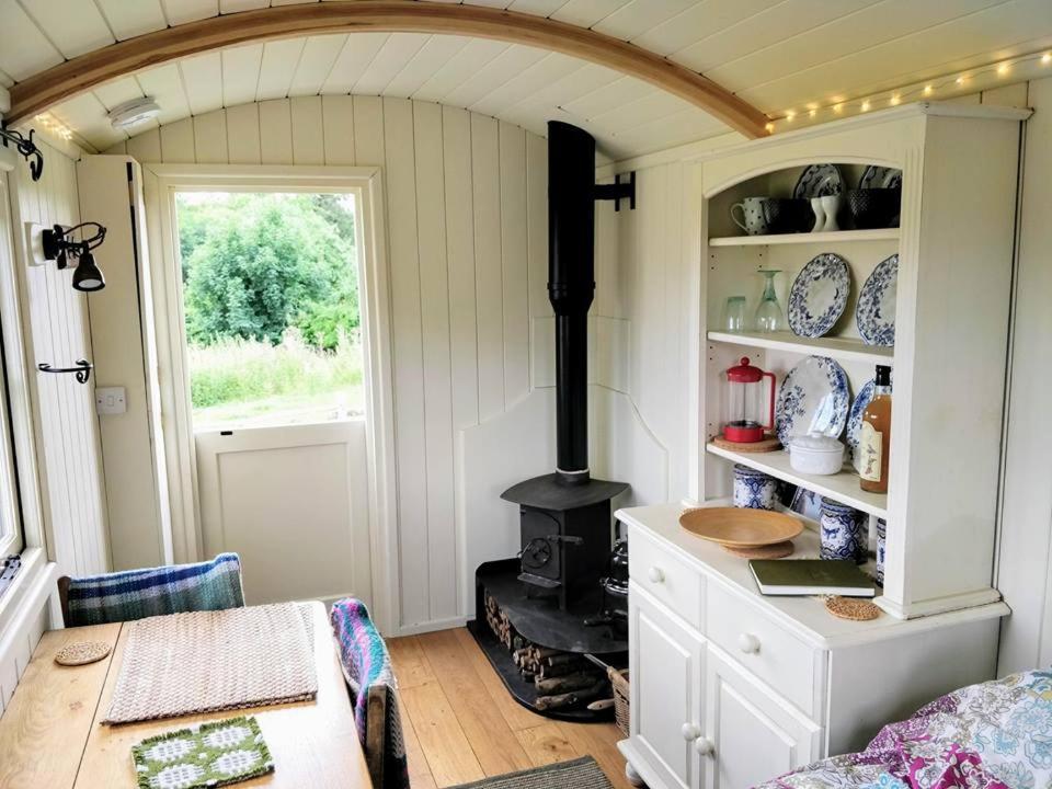 Cefnmachllys Shepherds Huts *