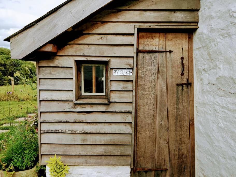 Cefnmachllys Shepherds Huts *